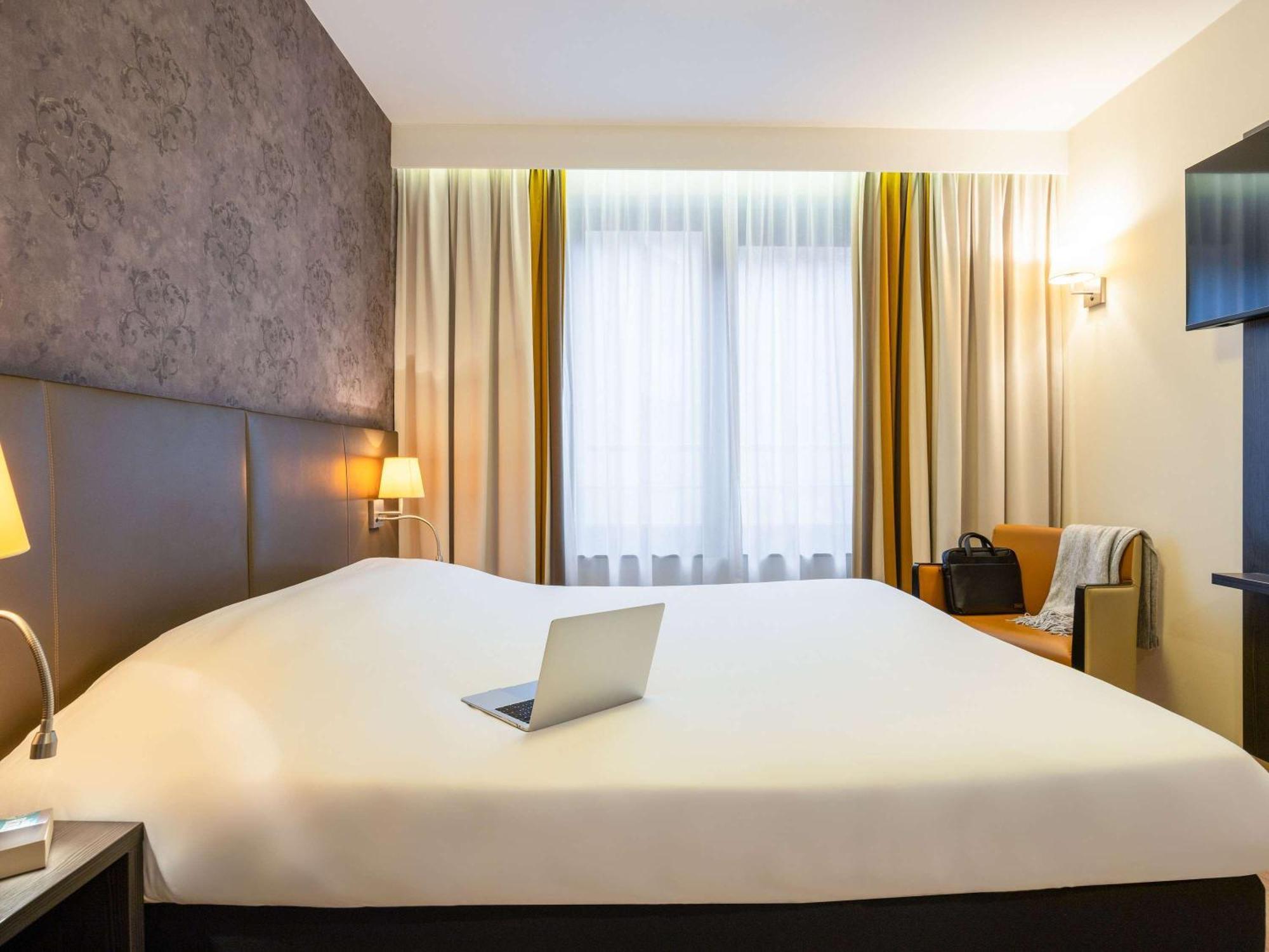 Ibis Styles Brussels Centre Stephanie Hotel 3*